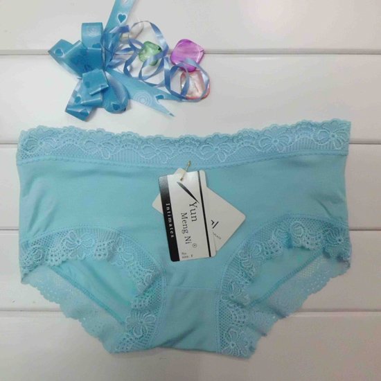 Pierced Butterfly lace sexy underwear princess sexy ladies panties butterfly tie with diamond lace temperament interest 86332-8