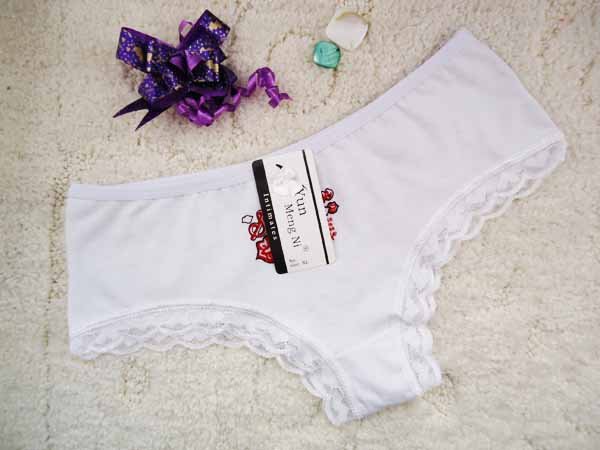 Pierced Butterfly lace sexy underwear princess sexy ladies panties butterfly tie with diamond lace temperament interest 86357-1