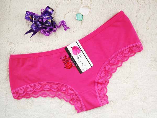 Pierced Butterfly lace sexy underwear princess sexy ladies panties butterfly tie with diamond lace temperament interest 86357-3