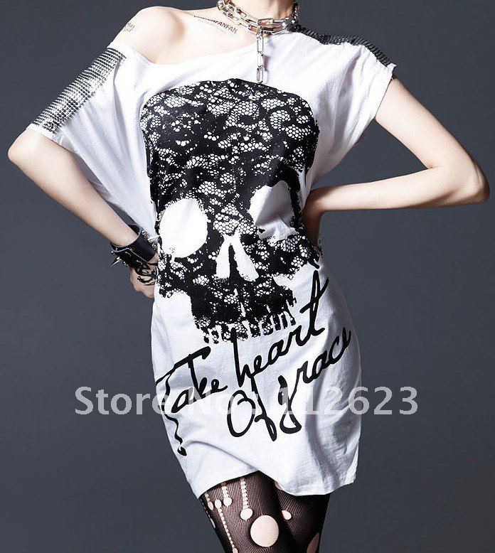 Punk style printed skull and crossbones bat sleeve casual T-shirt 4 color cross-collr shirt