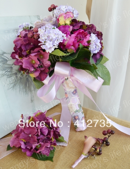 Purple bride wedding bouquet rose hydrangea