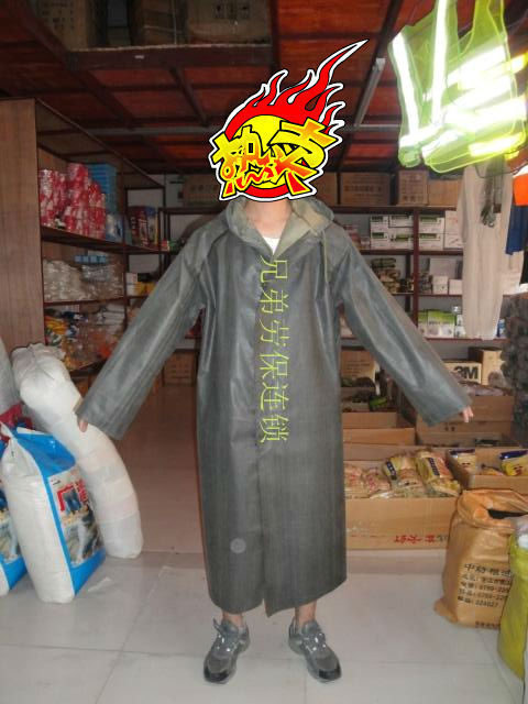 Raincoat with sleeves one piece raincoat thickening Burberry old fashioned