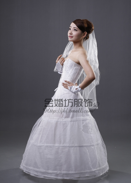 Recommended wedding panniers the bride wedding dress slip formal dress wedding accessories - - - threefolded 01