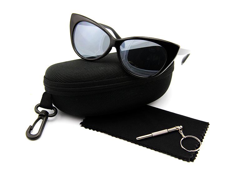 Retail  2012 Hot Tip Pointed Vintage plastic sunglasses women Inspired Sexy Mod Chic Rtro brand sunglassesCat Eye glasses DT0170