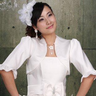 Rice white dress with sleeve shawl, new bride shawls