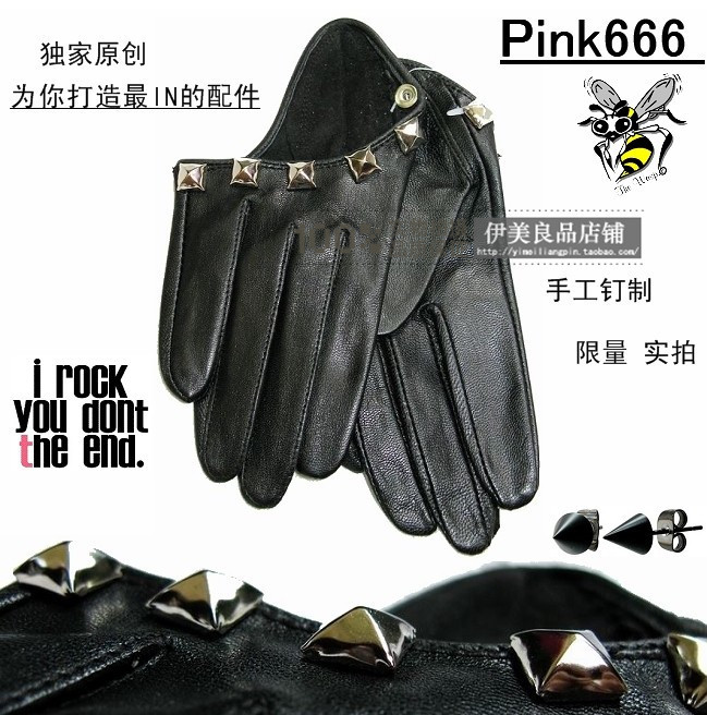 Rivet leather gloves shriveled semi-finger gloves