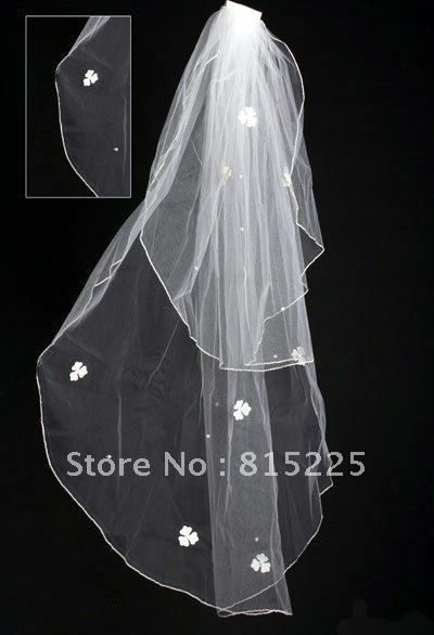 Sassy Stylish Wedding Accessories Bridal Veils Fingertip Length Veils Multi Layer Ribbon Edge Applique Tulle White