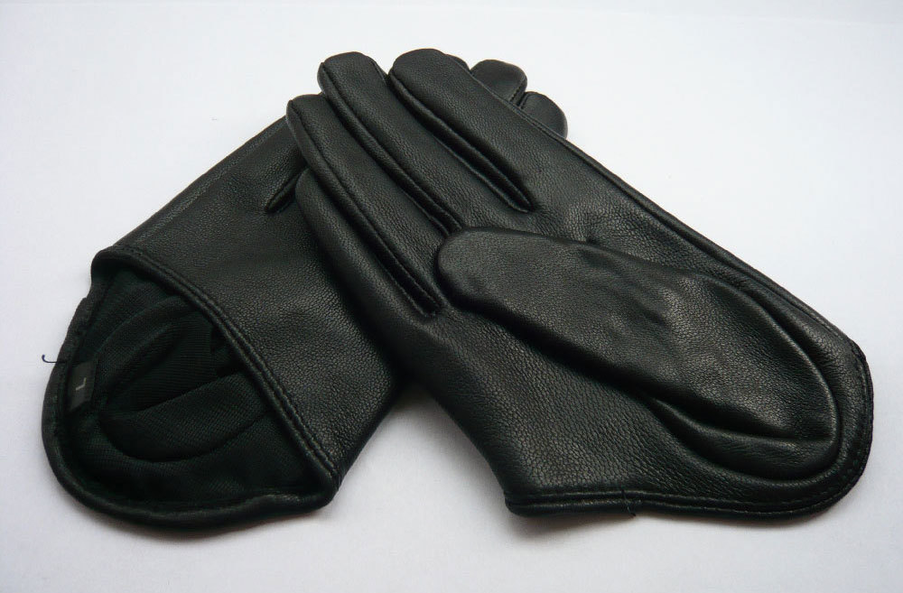 Sexy City Women's halter style semi-palm Leather Gloves  black Size M
