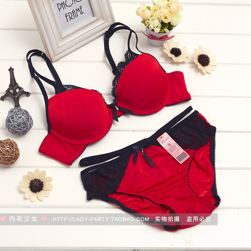 Sexy lace decoration deep V-neck belt insert bra underwear set n087