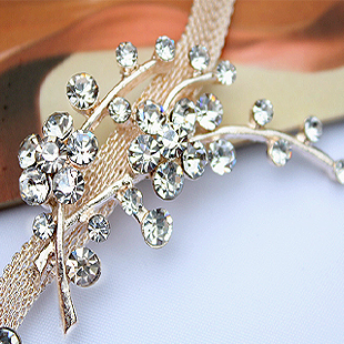 Sexy luxury gold metal rhinestone fashion halter-neck shoulder strap pectoral girdle invisible tape