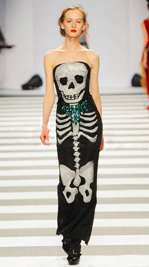 Sexy skeleton pattern big star color drill cultivate one's morality on chest dress   L428