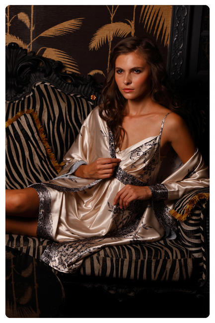 Shower Robe Women's Pajamas CPAM Popular Sleeping clothes of night dress Bathrobe 2 pcs size L XL 7509