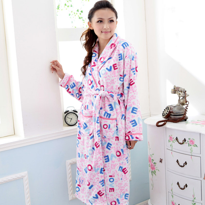 Simple and natural women's coral fleece robe bathrobes