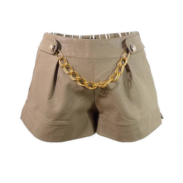 Single sen metal chain PU water wash leather shorts 011011