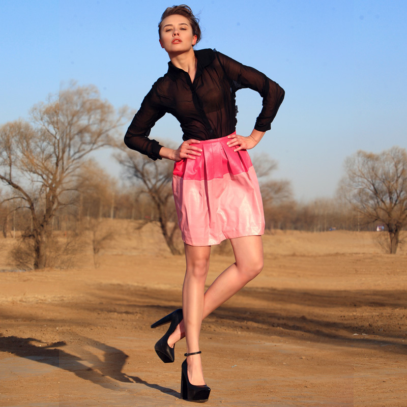 Slim hip involucres leather skirt