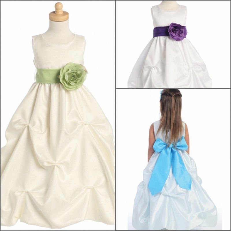 Small and exquisite jewel floor length pleating ribbon flower bow sweep train white flower girl with train