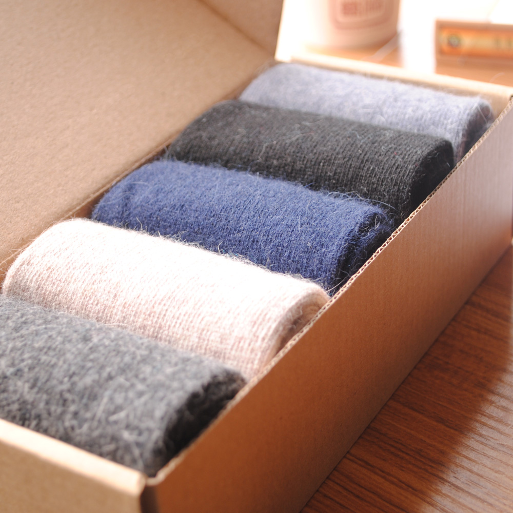 Socks male Women winter solid color knee-high socks casual thermal wool socks gift box socks