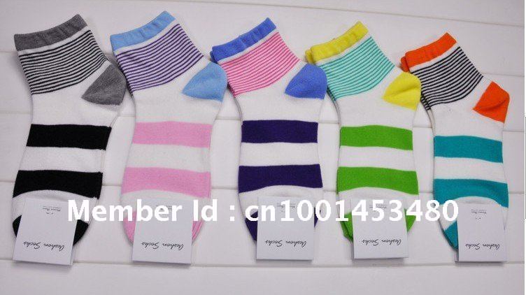 Sold 2012 bright color fashion leisure stockings socks combed cotton socks wholesale1209015