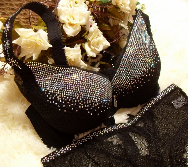 sparkling !!!Free shipping Best selling Brand diamond luxury  V-neck bra sets