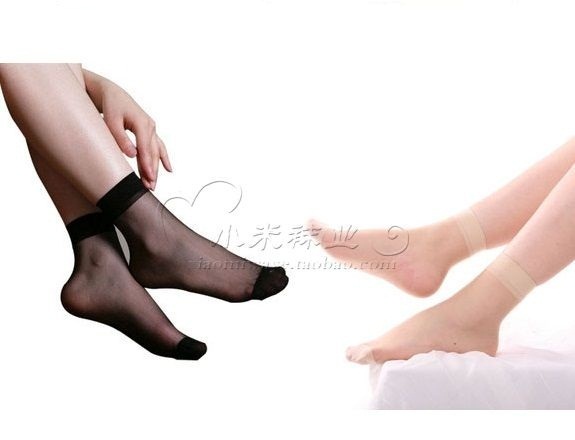 Spring and summer ultra-thin transparent polka dot crystal stockings women's short socks solid color dot right, socks