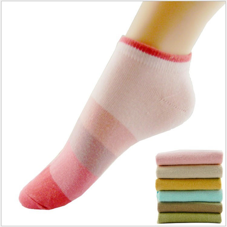 Spring thin section of cotton Gradient color bar men and women couple socks, candy color boat socks sports socks