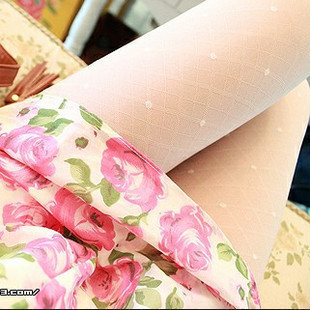 Square grid four leaf grass white pantyhose jacquard stockings Women jacquard socks