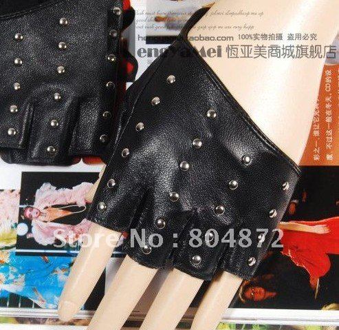 Star T stage show Hip-hop non-mainstream men and women Half finger leather gloves Unisex