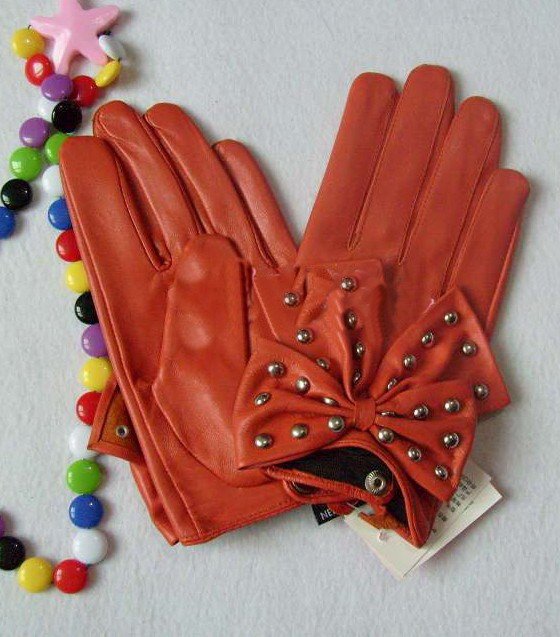 Stars are rattling Gaga () of super bowknot ladies fashion tangerine rivet leather gloves   wholesale  10 pcs free shipping