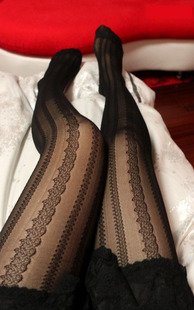 Super beautiful lace vertical stripe transparent transparent thin silk stockings pantyhose