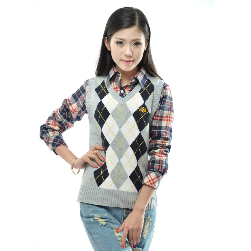 Sweater vest female knitted fashion sweater V-neck vest yarn waistcoat grey square grid