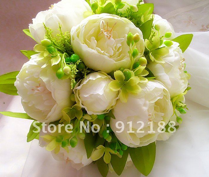 The bride holds French peony flowers flowers lang simulation fake wedding silk bouquets