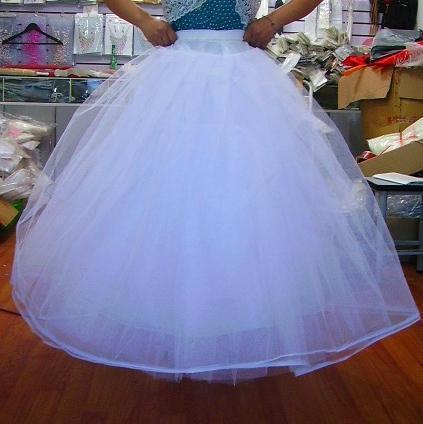 The bride supplies wedding panniers boneless skirt stretcher hard net yarn Bridal Petticoat