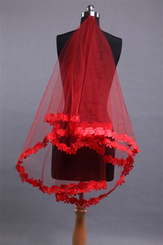 The bride wedding dress veil laciness veil 1.5 meters computer laciness red veil