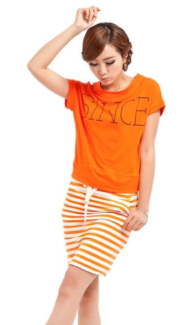 The new fashion and easy contracted stripe dress letters T-shirt fashionable sport suit tide