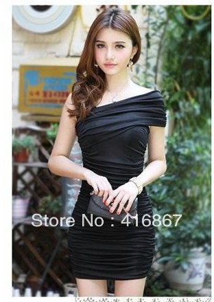 The new folds shoulders short-sleeved solid color sexy ladies dress chest wrapped