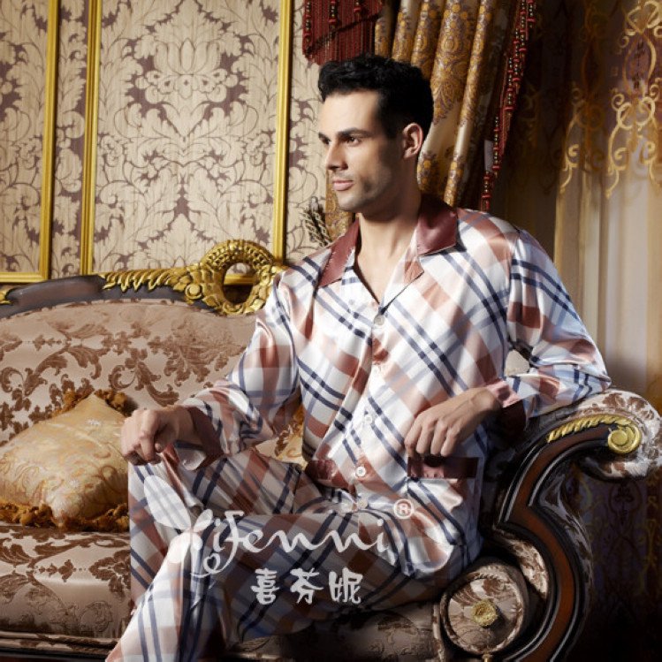 There are gift boxes genuine hi Fanny Ms. silk sexy nightgown plaid pajamas spring and autumn robe tracksuit