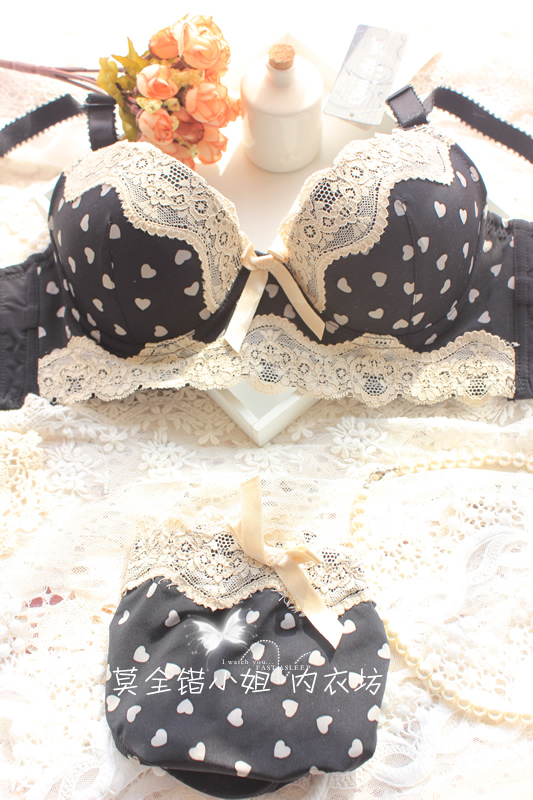 Thickening cotton pad embroidery buckle wide strap side gathering push up underwear bra set