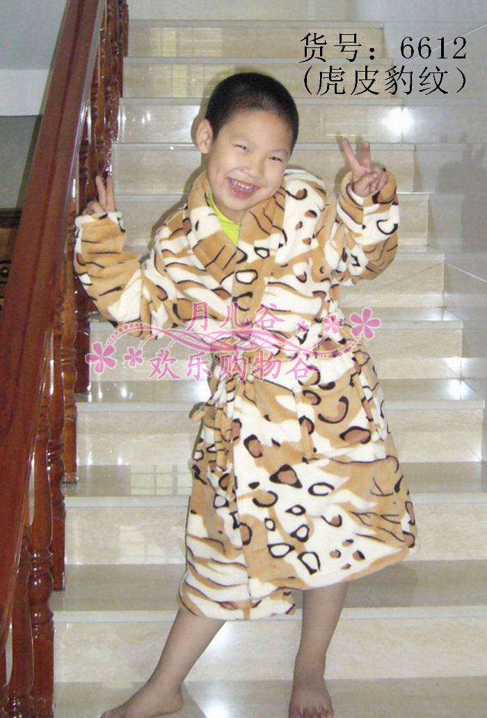 Thickening type coral fleece fashion cartoon children robe bathrobes parent-child sleepwear lounge 6612