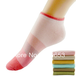 Uniqlo Ms. socks boat socks 100% cotton couple models boat socks gradient color bar socks