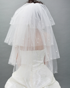 Wedding accessories bridal veil pearl style yarn