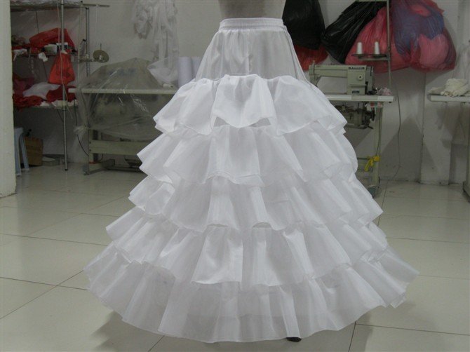 White multilayer woth yarn Petticoat