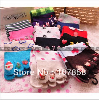 Wholesale -- 2012 Hot sale Fashion Cartoon Women's Toe socks Women's Hosiery 100% Cotton Boat socks