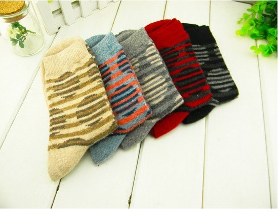 Wholesale 30pairs/lot Warm Wool Winter Socks Women Free Shipping (35.6g/pair)