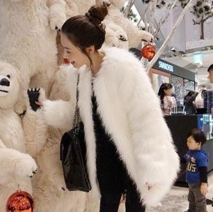 wholesale Elegant female fur coat fur top lovely outerwear faux fur overcoat free shipping