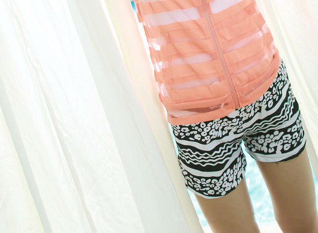 Wholesale + Free Shipping!! New!! 2013 Women's Quick-Dry Leisure Shorts Striped Printing Beach Shorts Lady Swimming Shorts