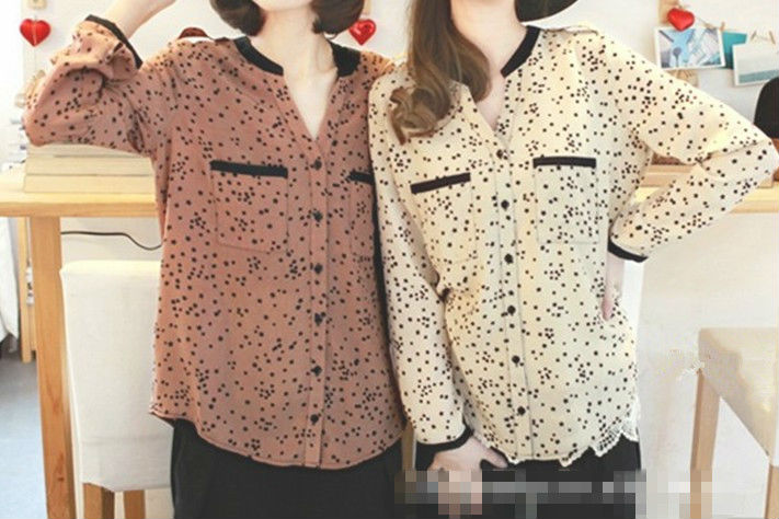 Wholesale+Free Shipping !! New!! 2013 Women's Retro V-collar Stars Printing Long Sleeve Chiffon Shirt Blouse 2 Colors