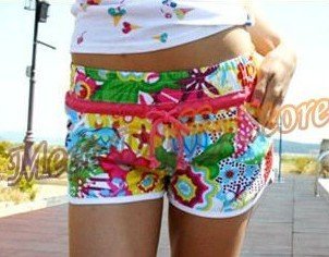Wholesale high quality new fashion women hot floral shorts Hawaii shorts leisure beach shorts lady swimming trunks