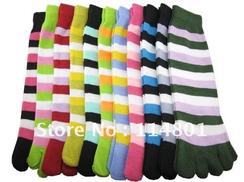Wholesale sell like hot cakes of women fringe finger socks color finger socks