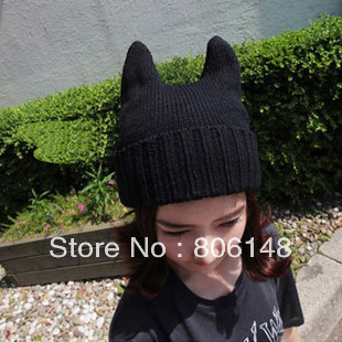 Wholesale Unisex knitted horn hats, Free shipping Female male knitting devil caps Spring Autumn Winter