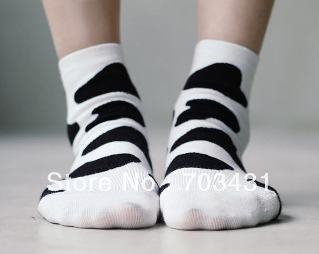 Wholesale women's Korea lovely fresh creative personality black and white cow grain cotton socks/sox,free shipping,ID:A248